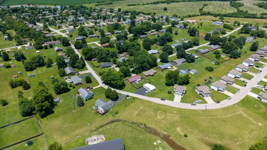 401 Haddix Street Harrodsburg KY 40330