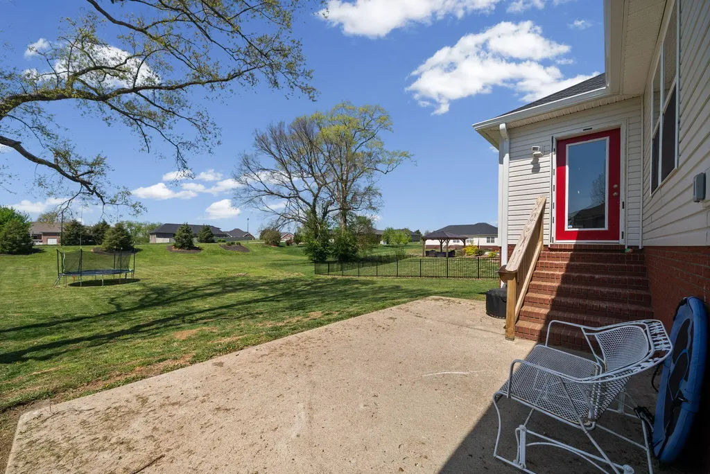 107 Lurlington Court Hopkinsville KY 42240