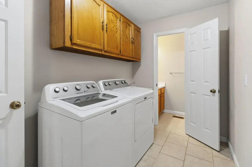 217 Old Decker Road Bronston KY 42518