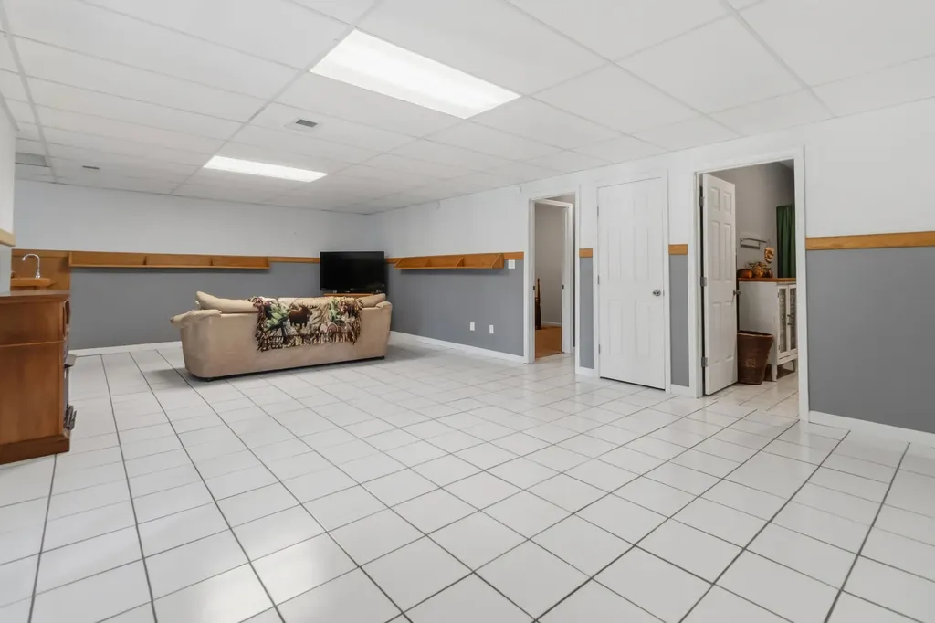217 Old Decker Road Bronston KY 42518