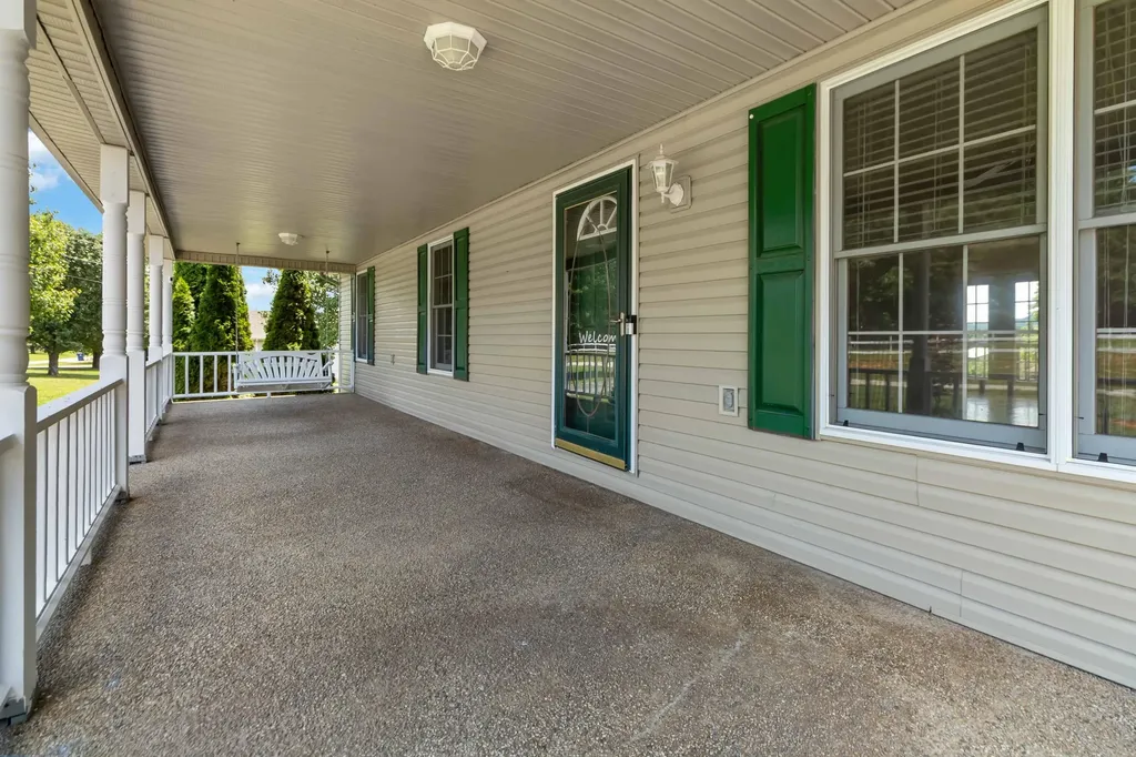 217 Old Decker Road Bronston KY 42518