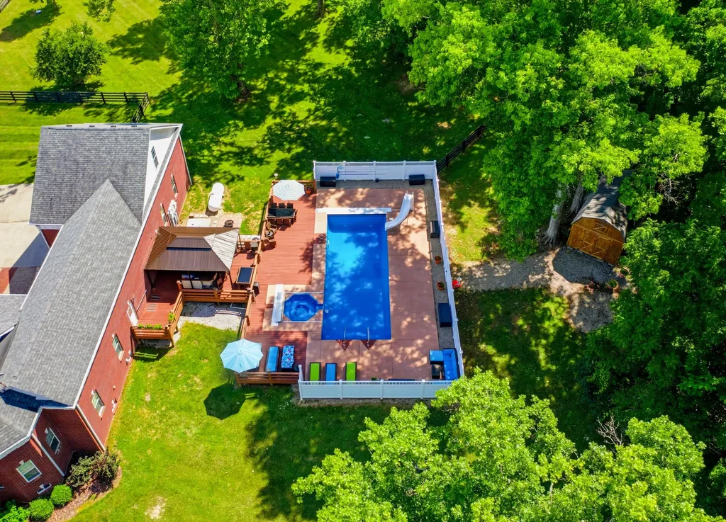 1725 Onan Bend Road Frankfort KY 40601