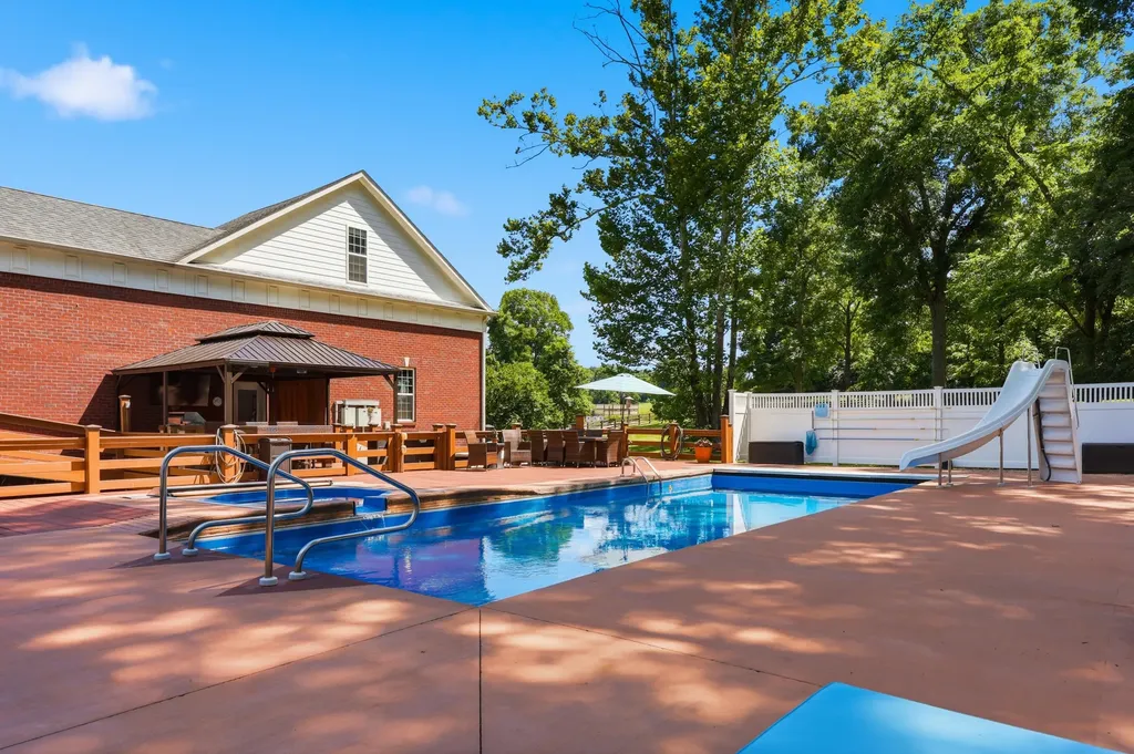 1725 Onan Bend Road Frankfort KY 40601