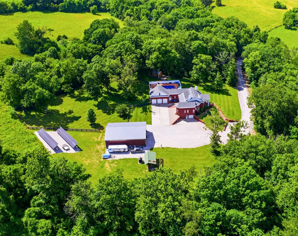 1725 Onan Bend Road Frankfort KY 40601