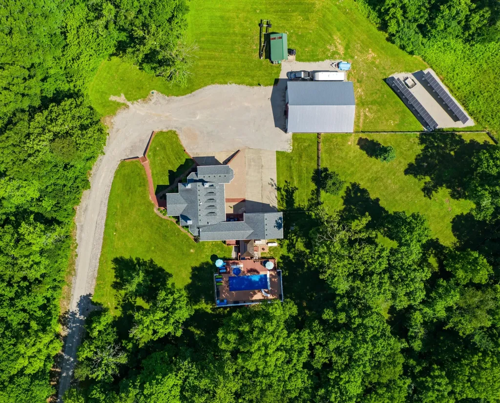 1725 Onan Bend Road Frankfort KY 40601