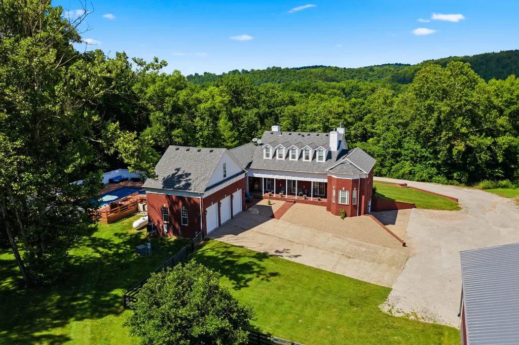1725 Onan Bend Road Frankfort KY 40601