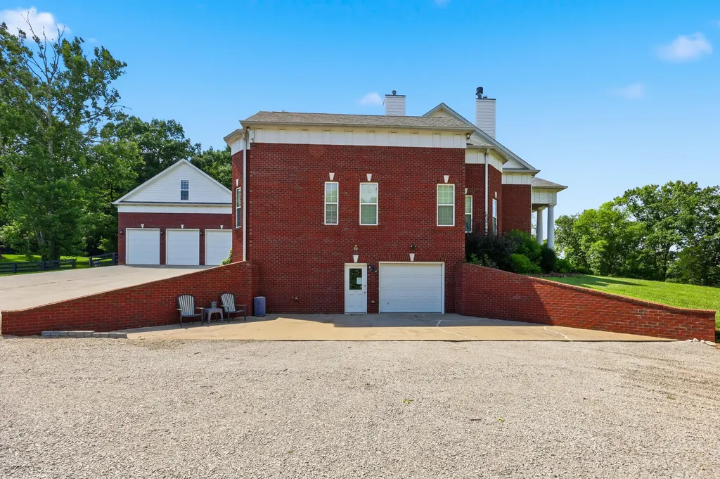 1725 Onan Bend Road Frankfort KY 40601