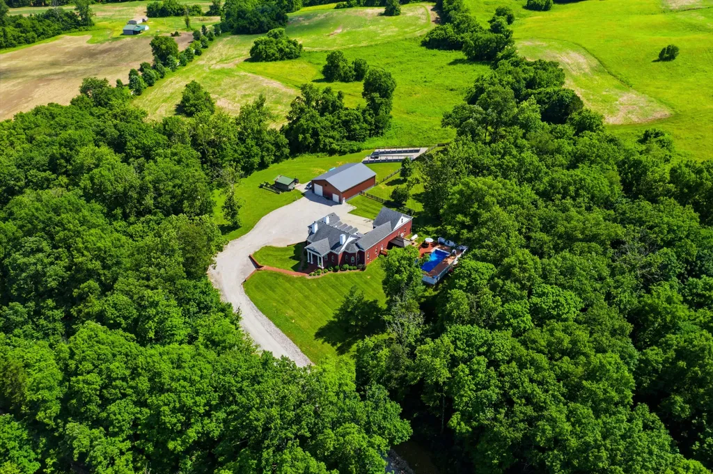 1725 Onan Bend Road Frankfort KY 40601