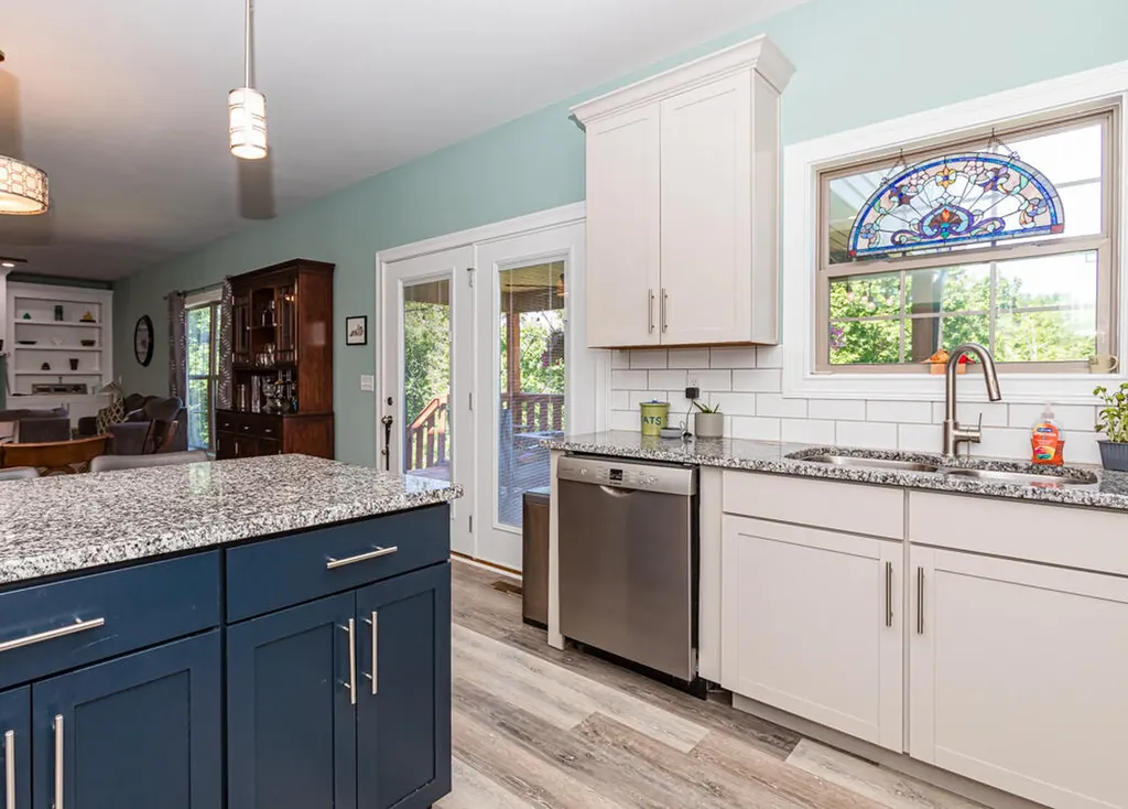 198 Lakeshore Circle Georgetown KY 40324