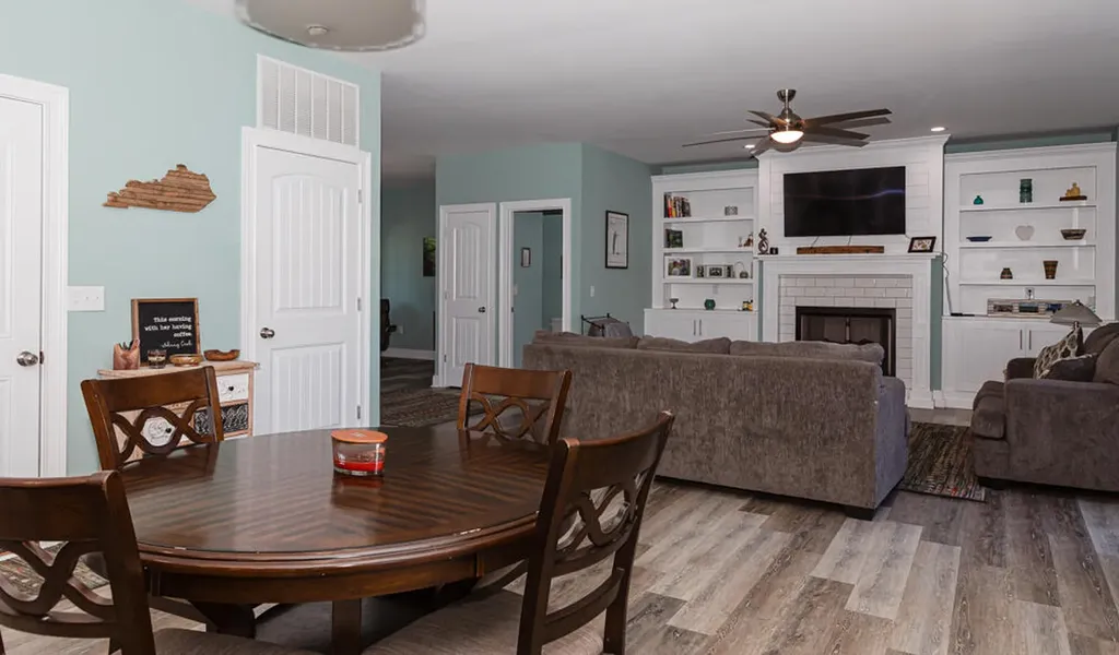 198 Lakeshore Circle Georgetown KY 40324