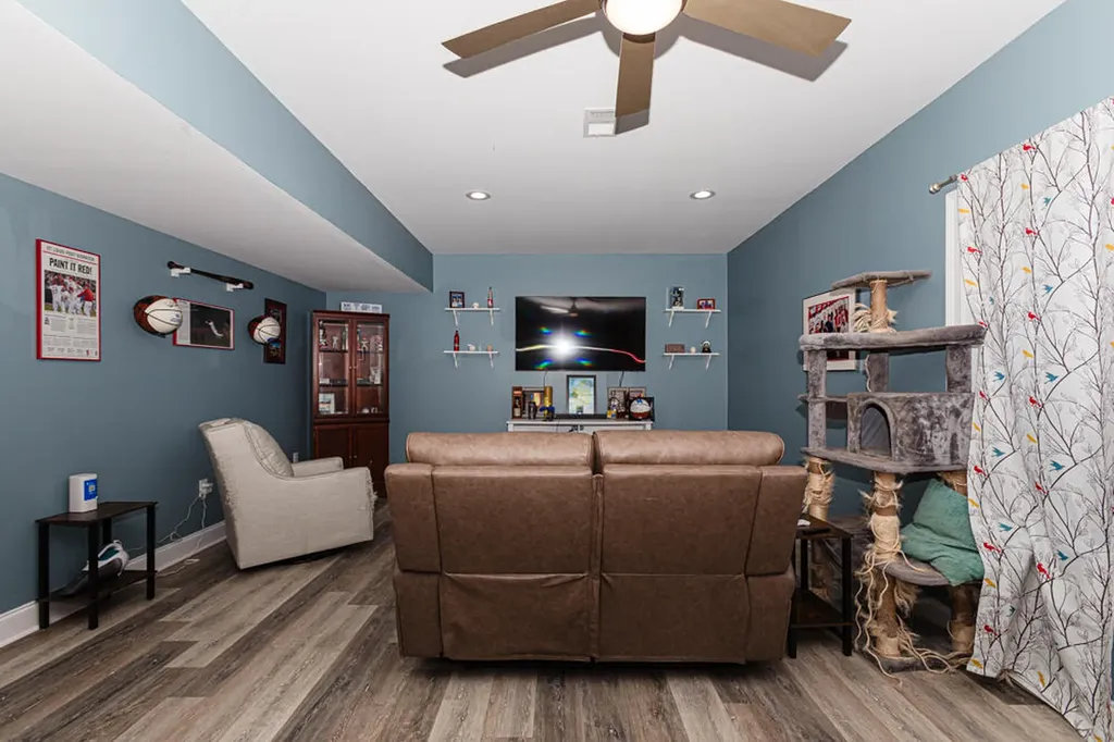 198 Lakeshore Circle Georgetown KY 40324