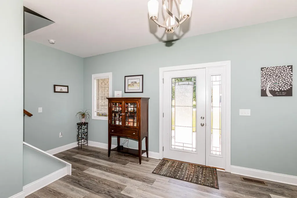 198 Lakeshore Circle Georgetown KY 40324