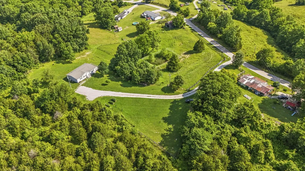 2765 Hammond School Road Owenton KY 40359