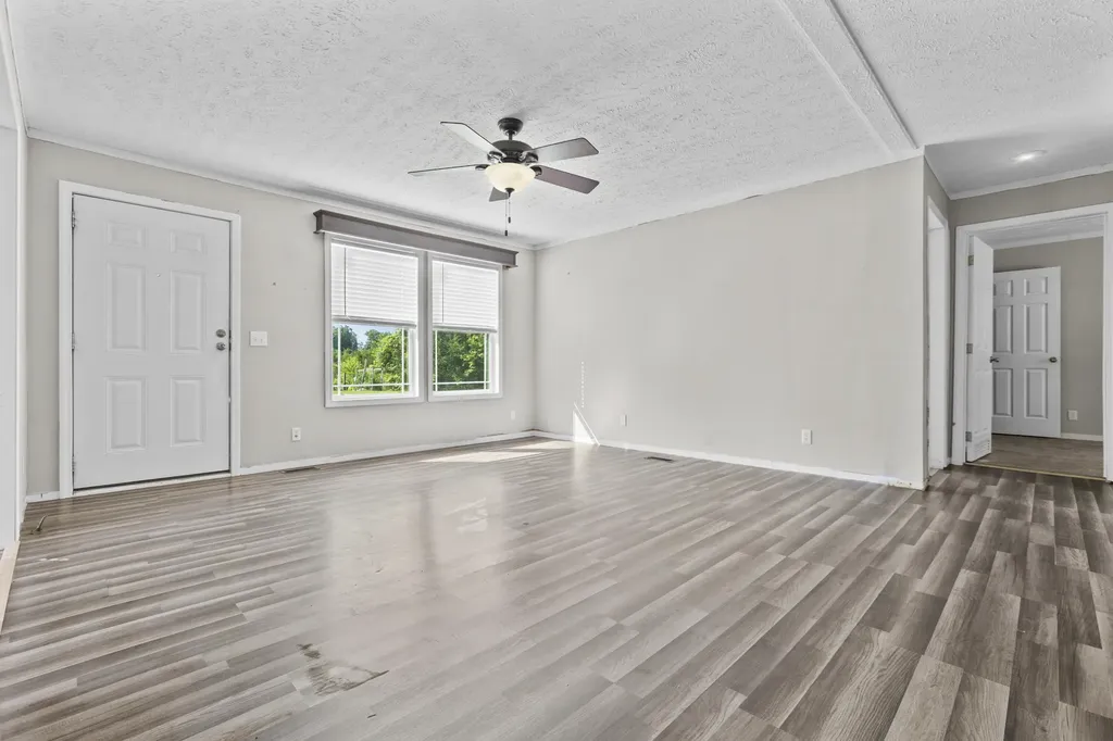 2765 Hammond School Road Owenton KY 40359