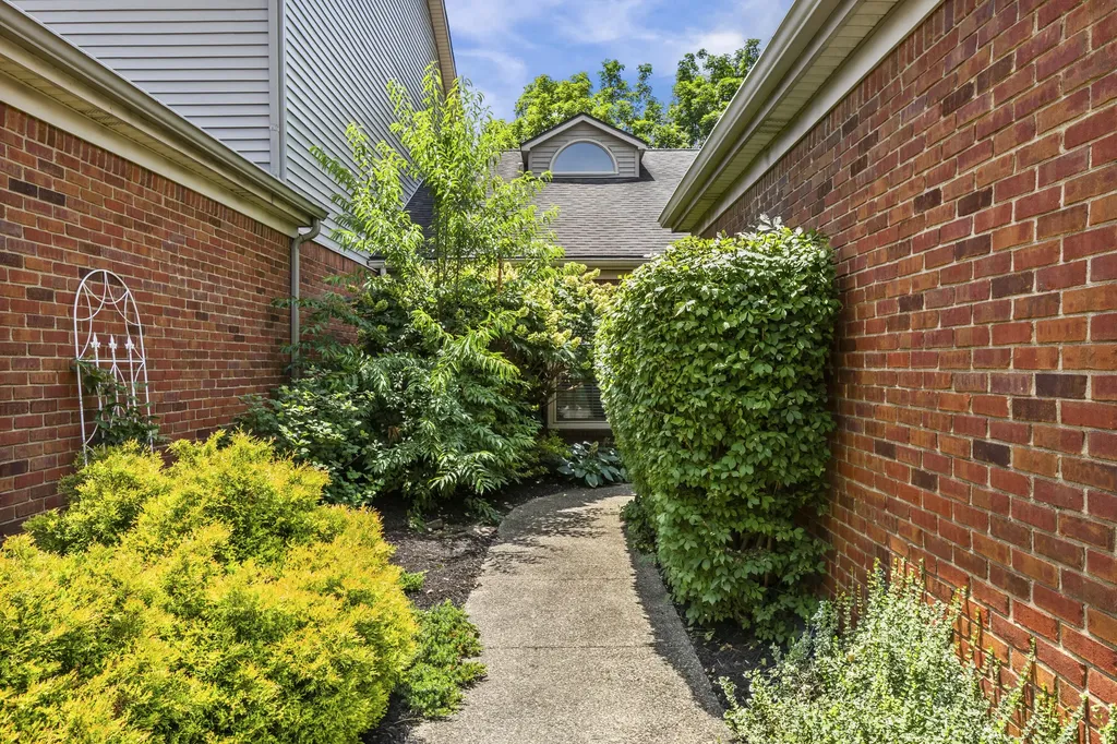 1574 Casper Court Lexington KY 40511