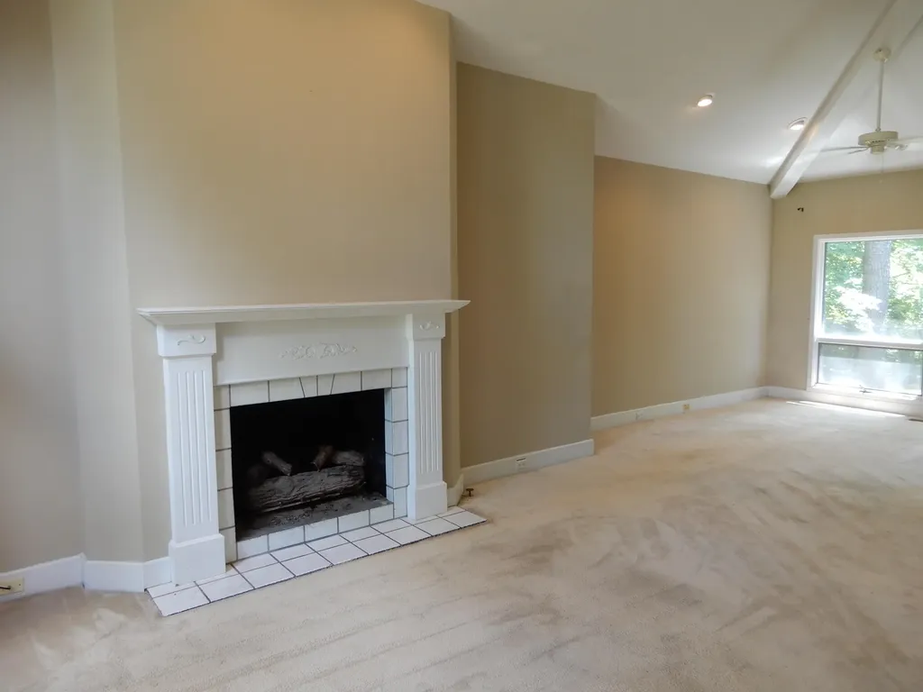 643 Whitney Drive Paducah KY 42001