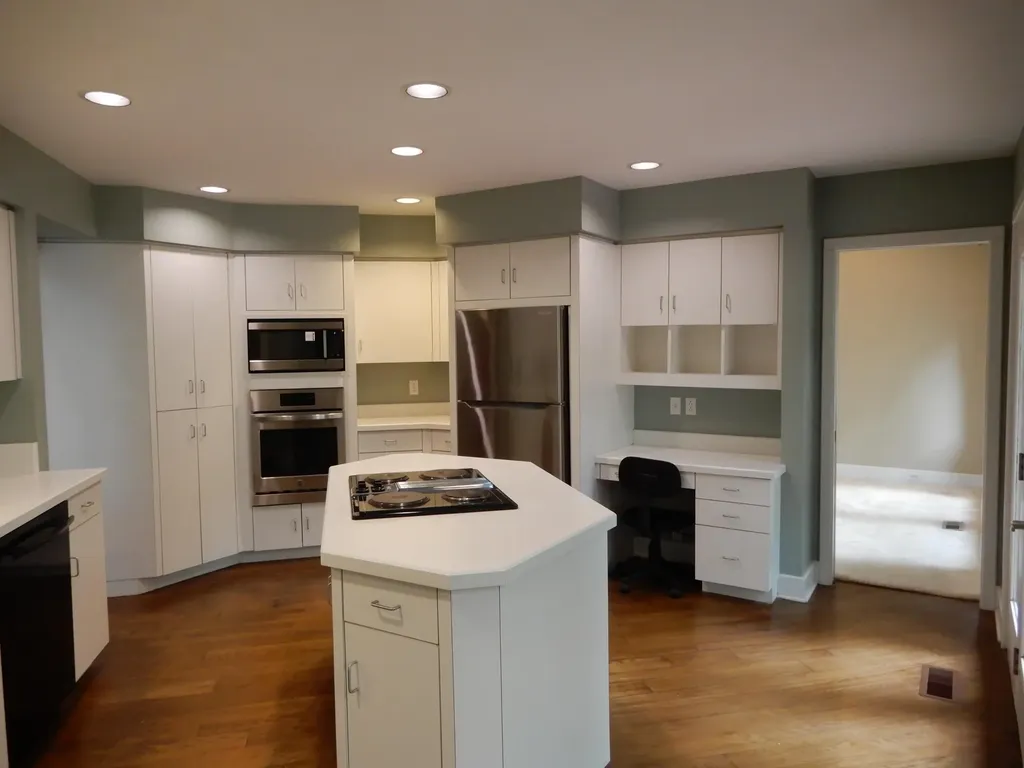 643 Whitney Drive Paducah KY 42001