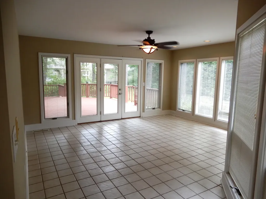 643 Whitney Drive Paducah KY 42001