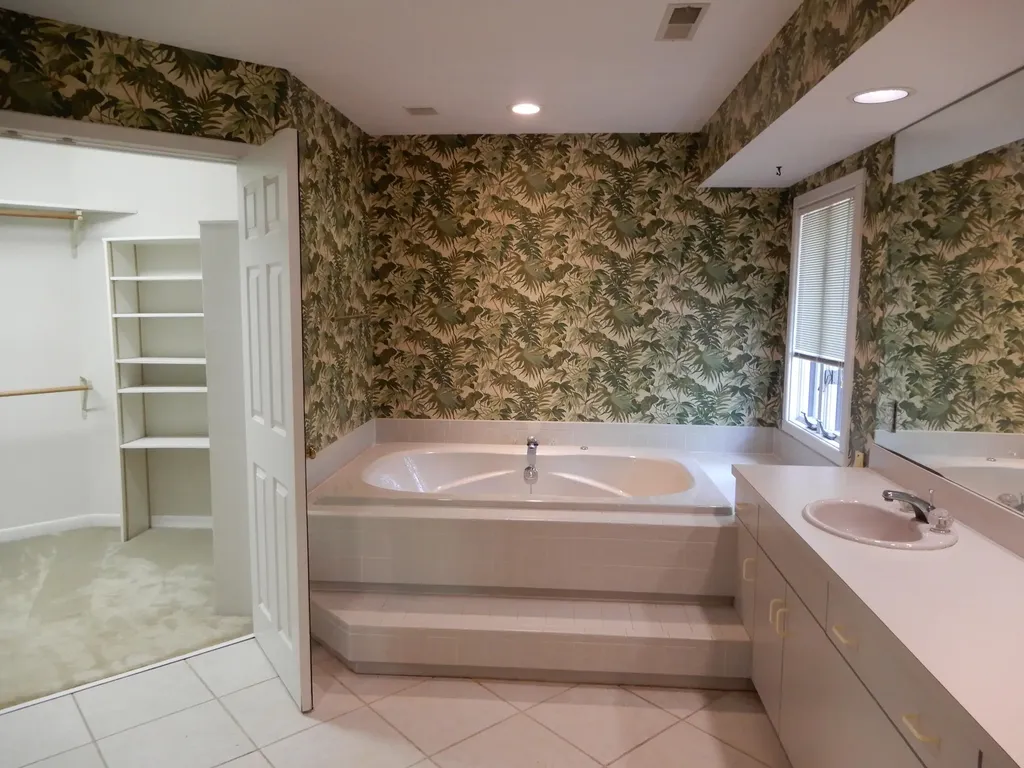 643 Whitney Drive Paducah KY 42001