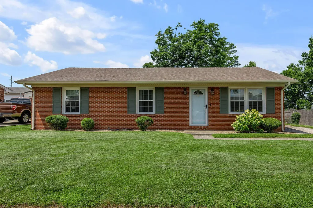 845 Mildred Street Versailles KY 40383