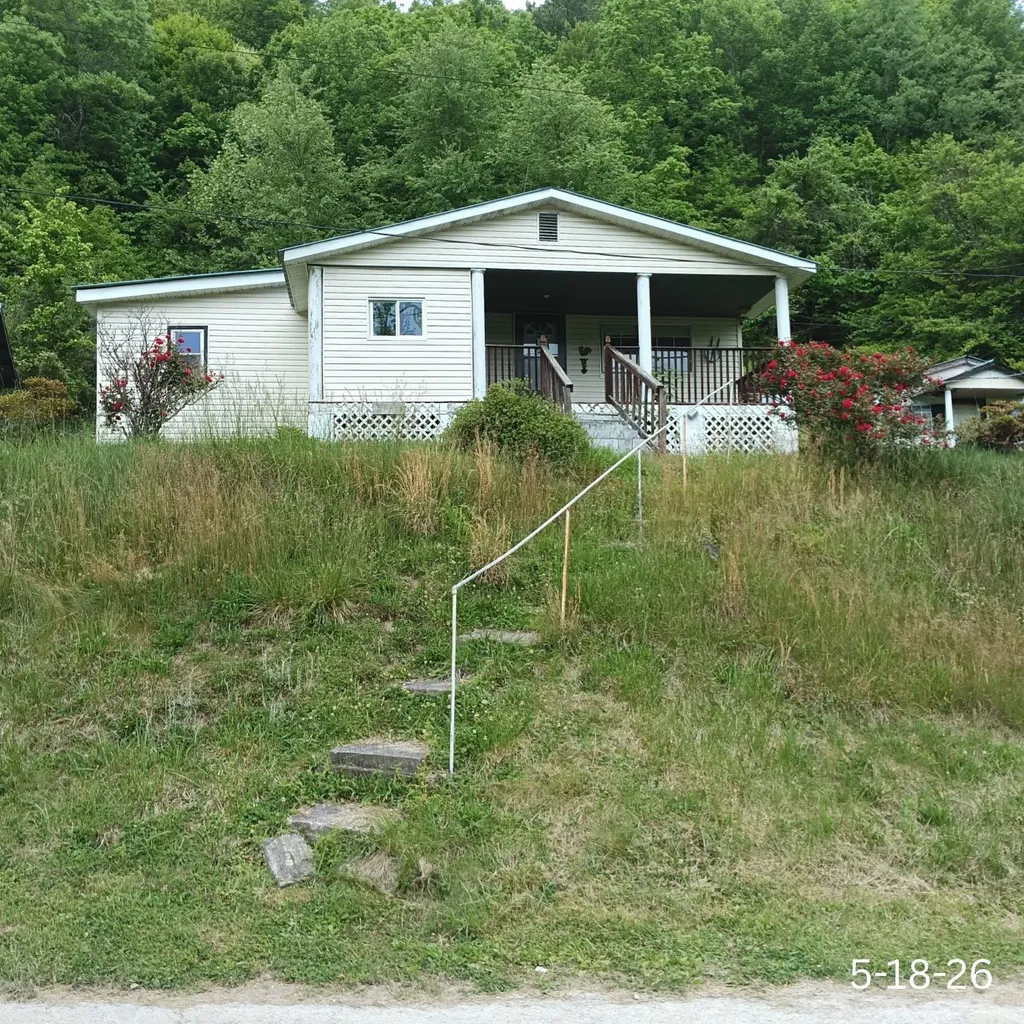 450 Bowen Lane Inez KY 41224