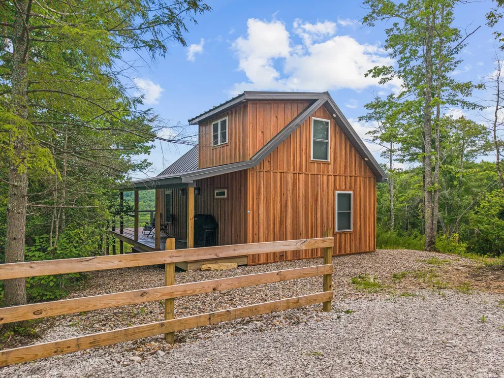 711 Worley Hill Top Road Stearns KY 42647