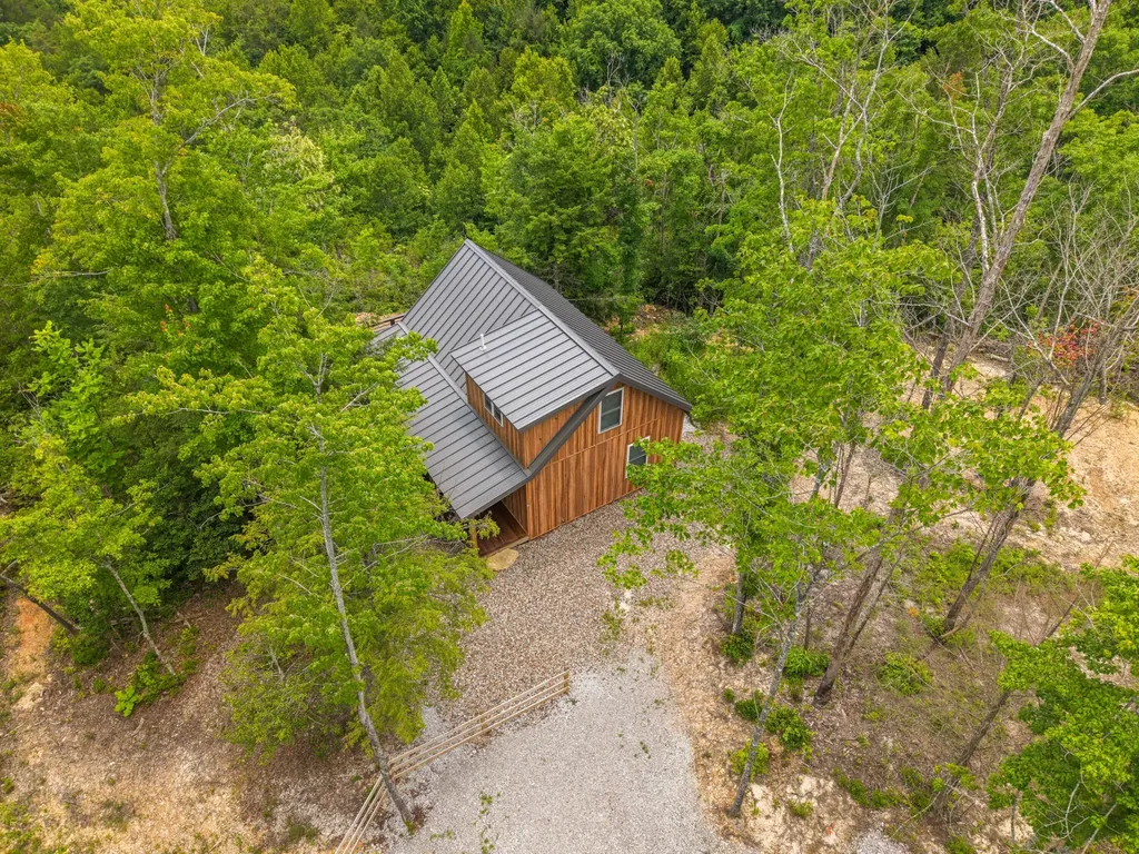 711 Worley Hill Top Road Stearns KY 42647