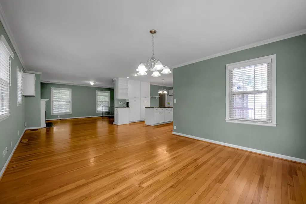 3418 Greentree Road Lexington KY 40517
