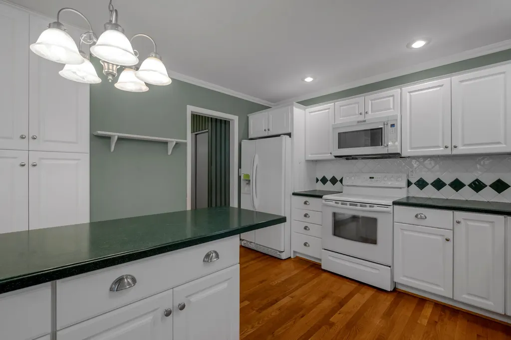 3418 Greentree Road Lexington KY 40517