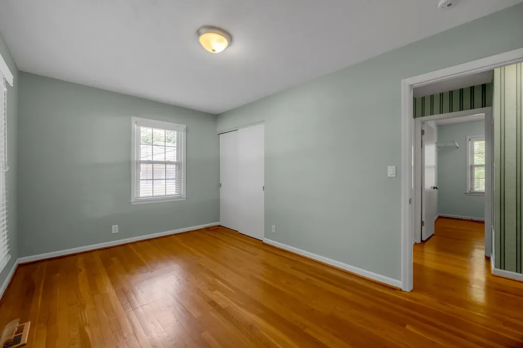 3418 Greentree Road Lexington KY 40517
