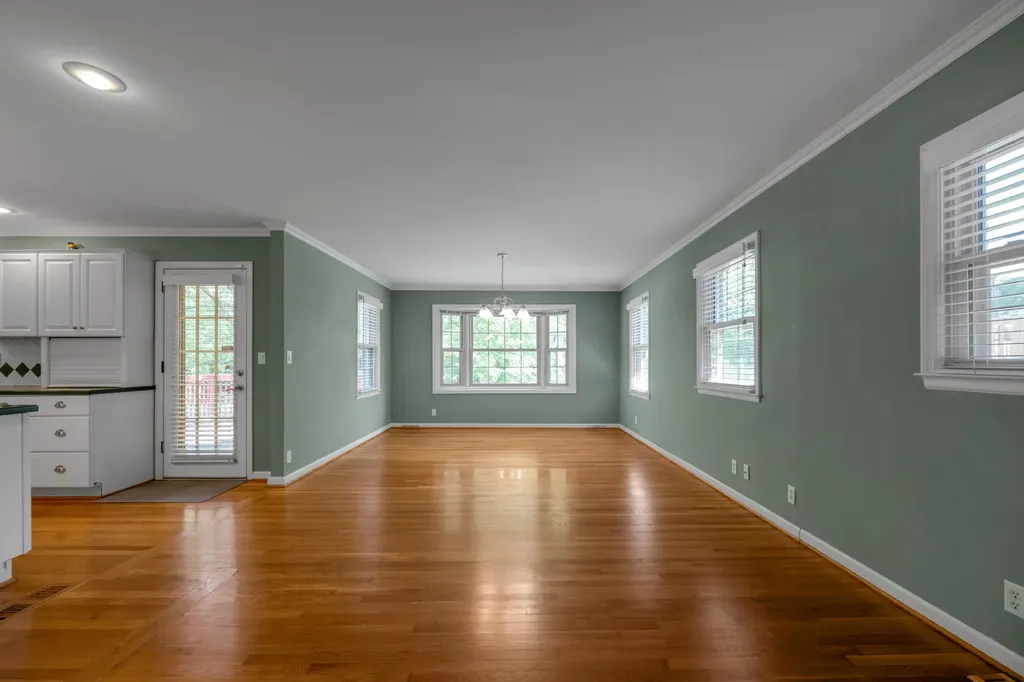 3418 Greentree Road Lexington KY 40517