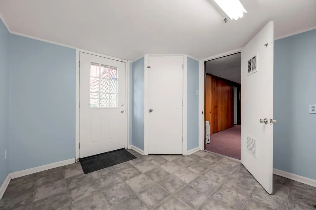 3418 Greentree Road Lexington KY 40517