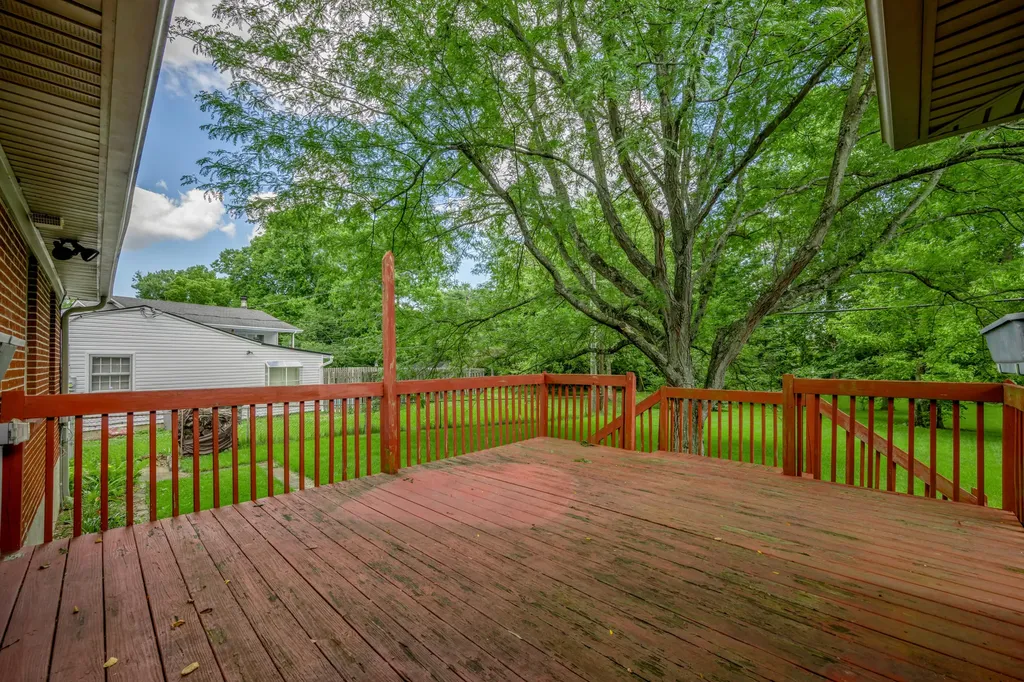 3418 Greentree Road Lexington KY 40517