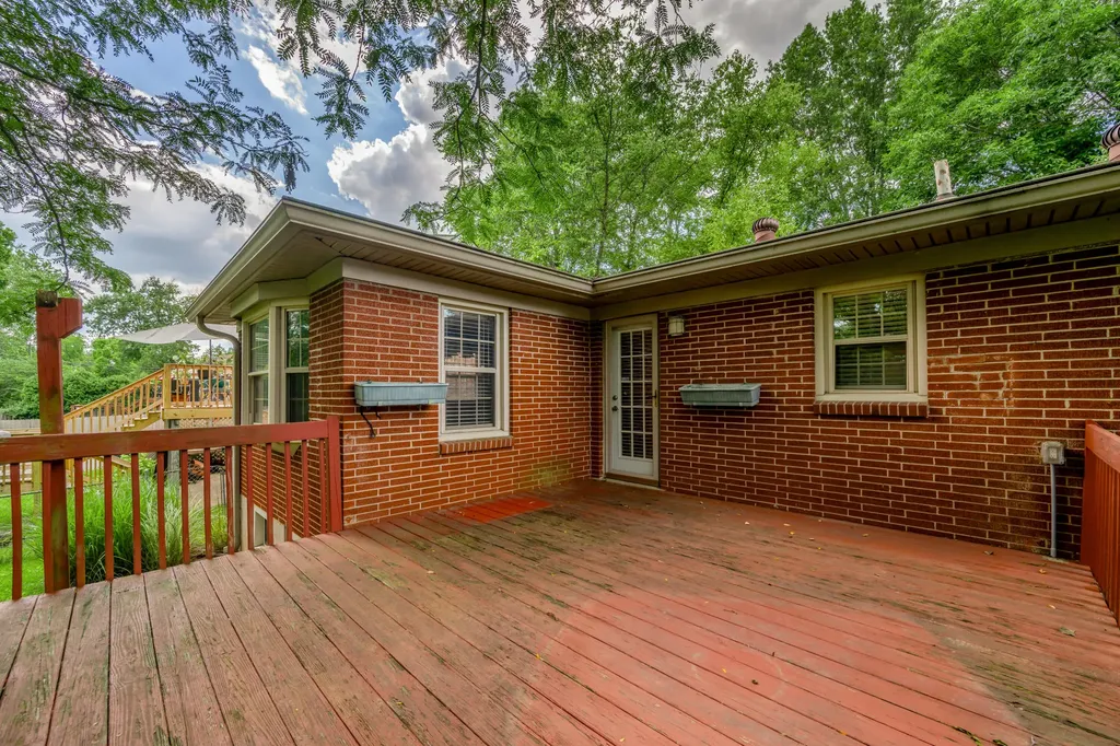 3418 Greentree Road Lexington KY 40517