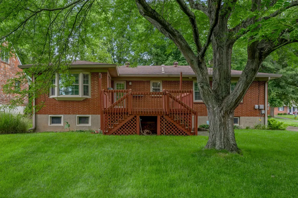 3418 Greentree Road Lexington KY 40517