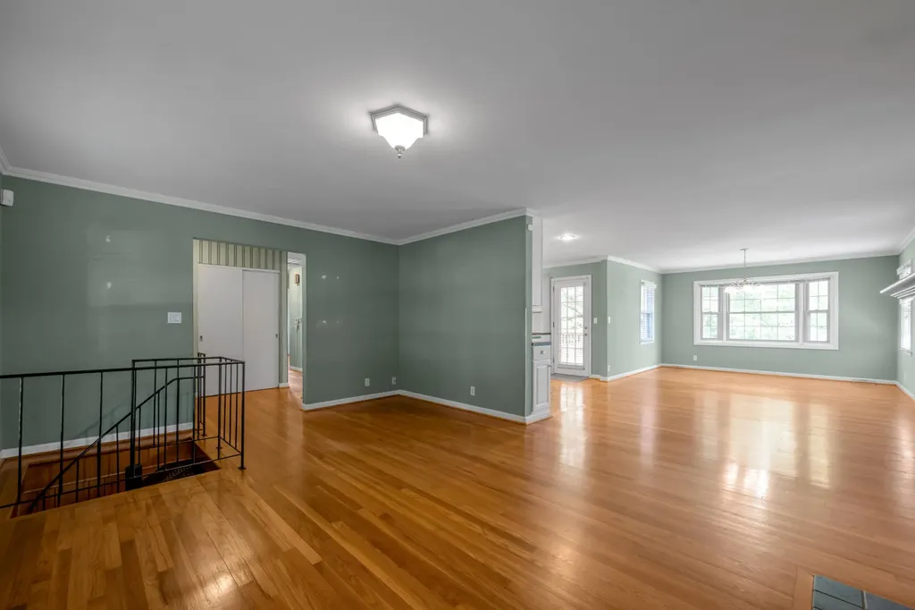 3418 Greentree Road Lexington KY 40517