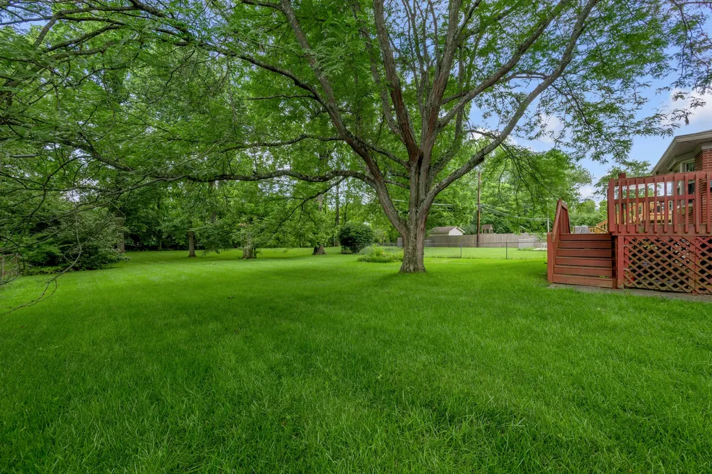 3418 Greentree Road Lexington KY 40517