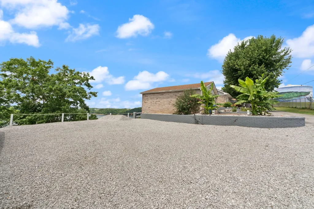 27 Waterworks Drive Somerset KY 42503