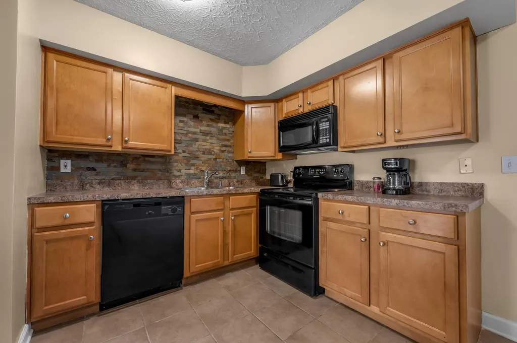 139 Regency Point Path Lexington KY 40503