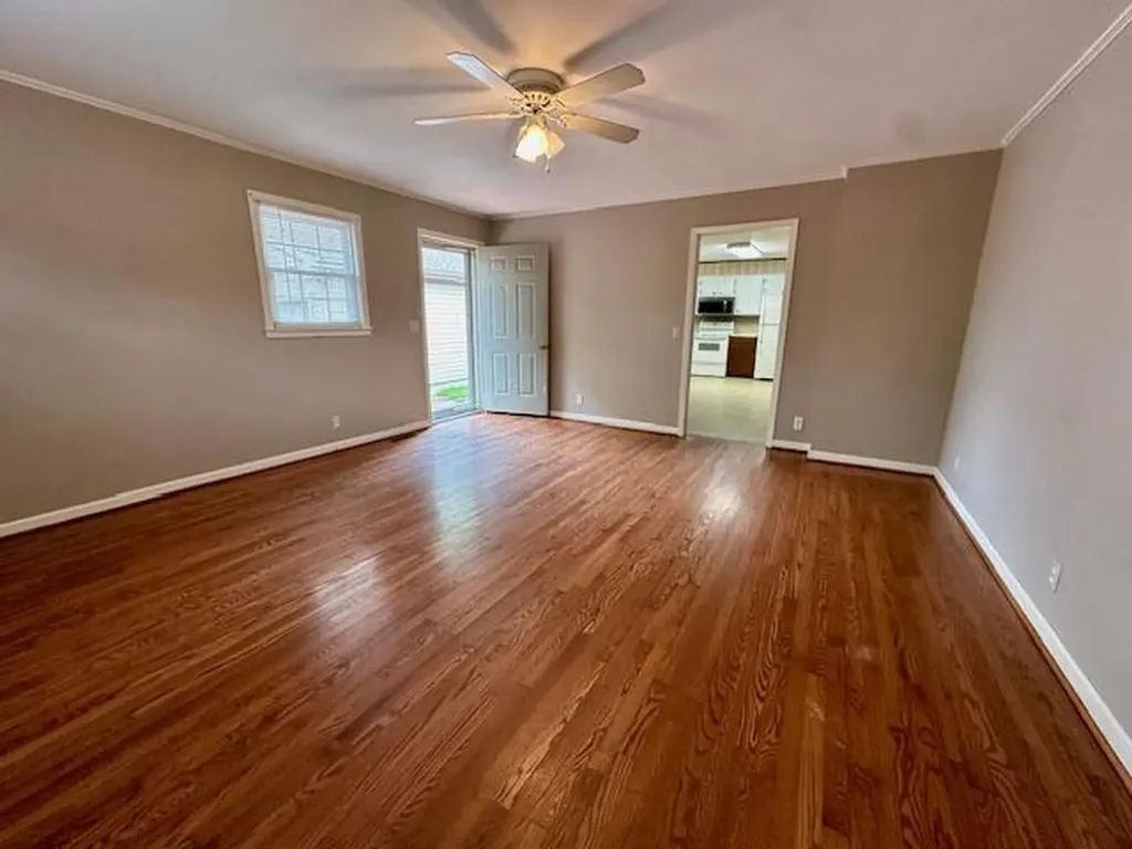 1704 Keenland Murray KY 42071