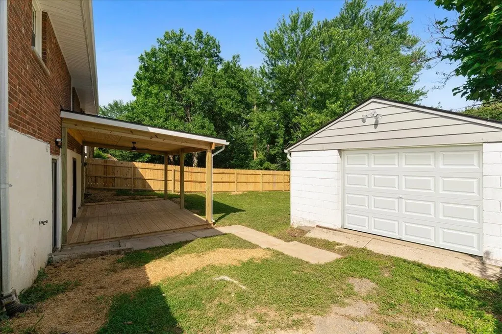 436 Peachtree Road Lexington KY 40509