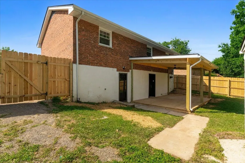 436 Peachtree Road Lexington KY 40509