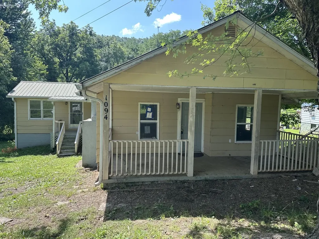 1094 Barnesburg Road Somerset KY 42503