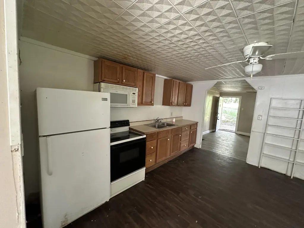 1094 Barnesburg Road Somerset KY 42503