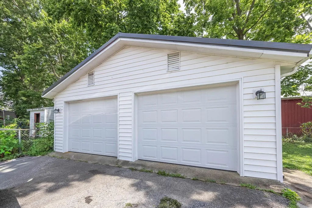712 Link Avenue Paris KY 40361