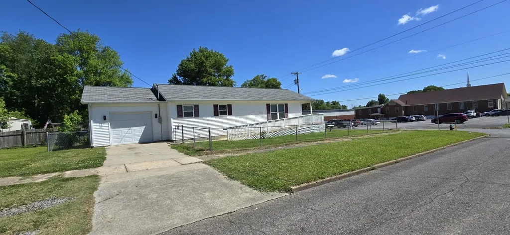 701 N 13th Street Mayfield KY 42066