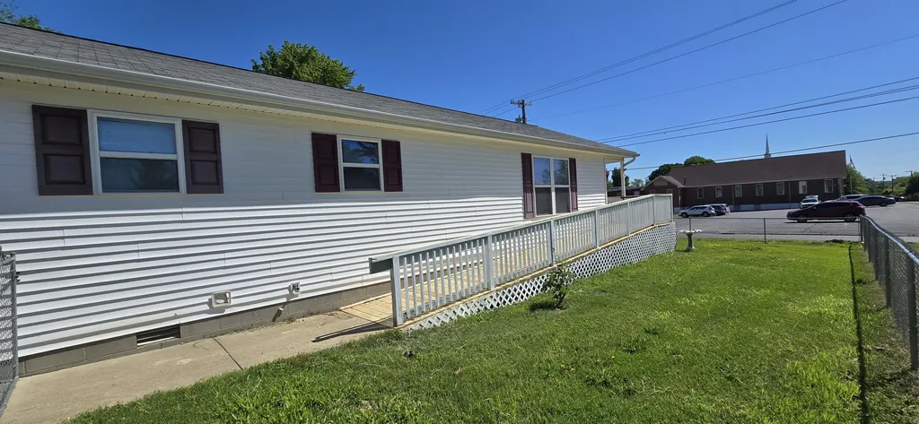 701 N 13th Street Mayfield KY 42066