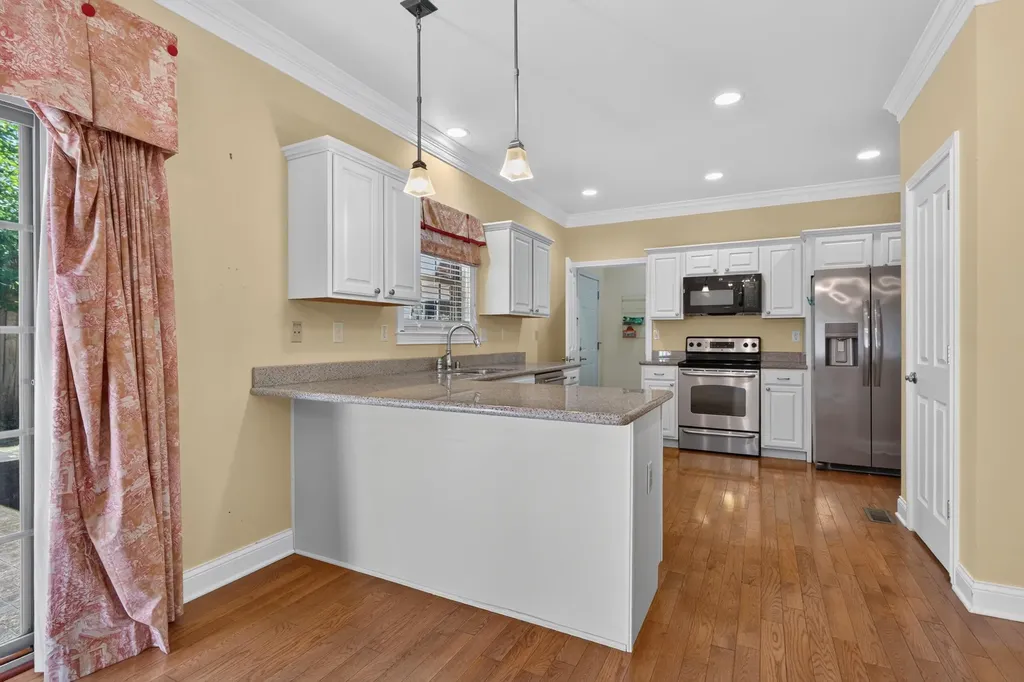 108 Duncan Avenue Paris KY 40361