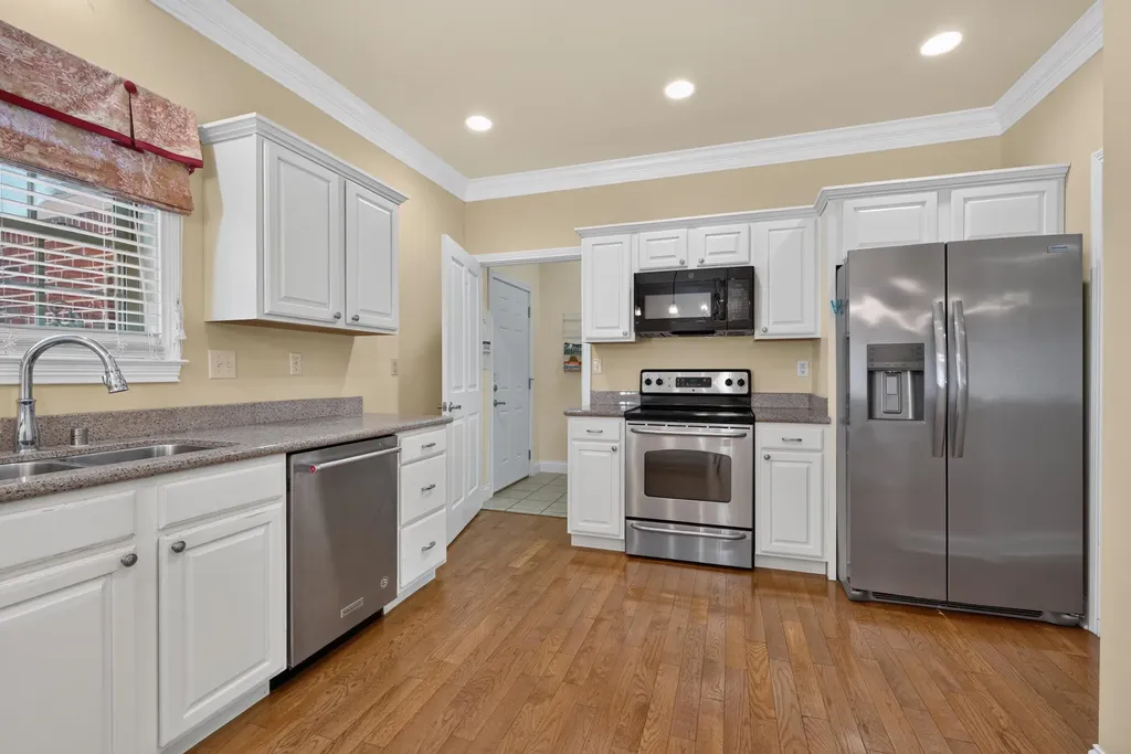 108 Duncan Avenue Paris KY 40361