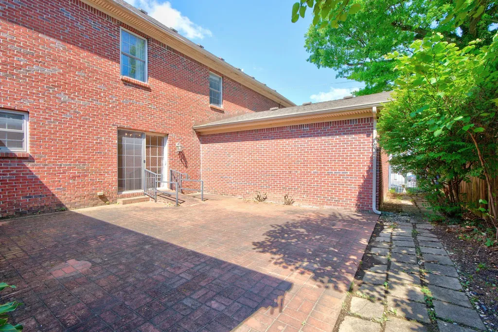 108 Duncan Avenue Paris KY 40361